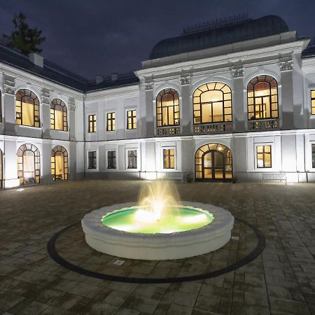 فندق جينو بارك بالاس Považská Bystrica المظهر الخارجي الصورة