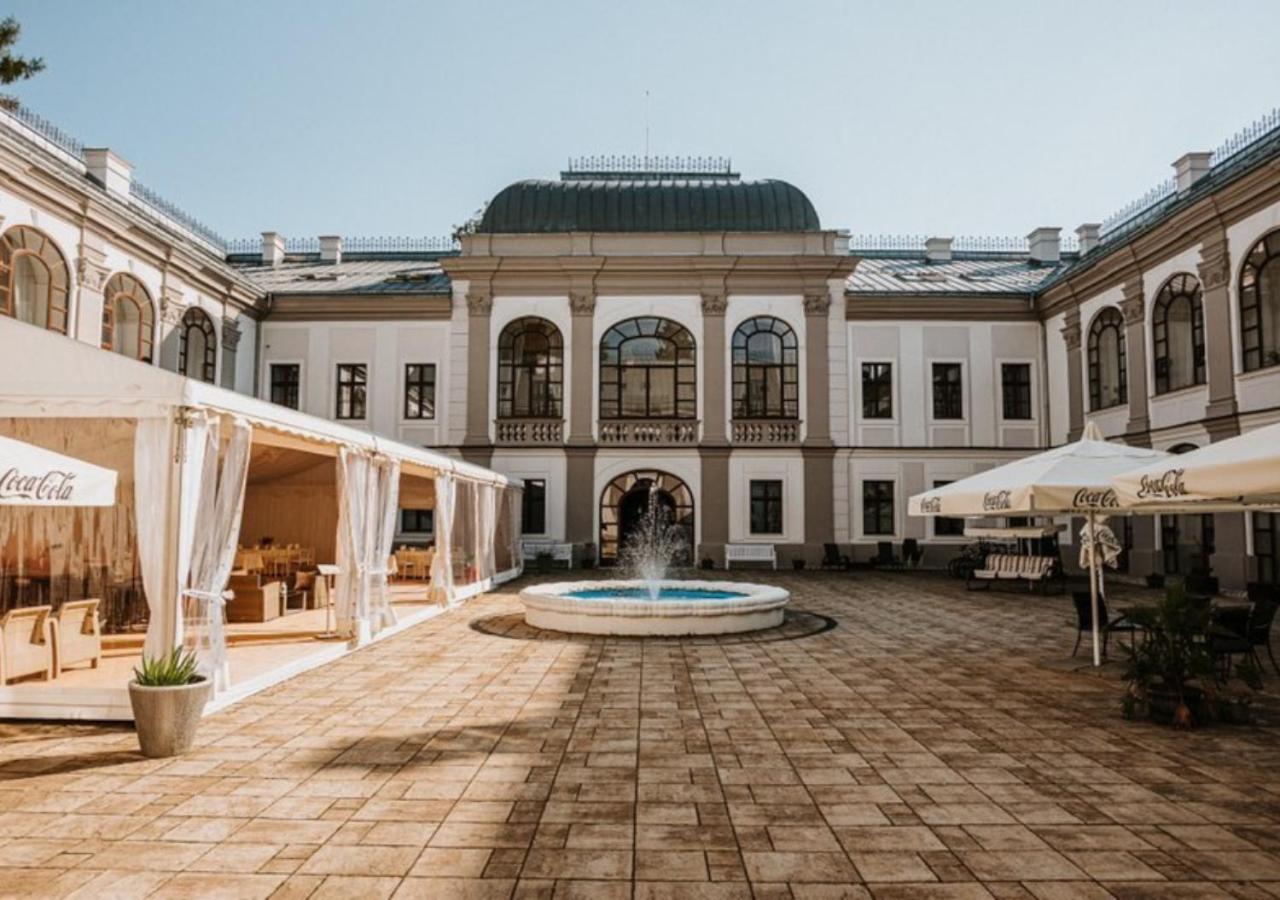 فندق جينو بارك بالاس Považská Bystrica المظهر الخارجي الصورة